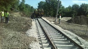 Незаконно сметище бави ремонта на жп линията между Захарна фабрика