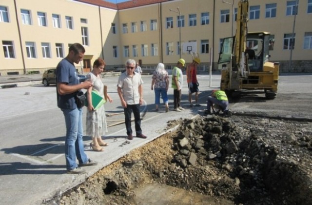 Драгомир Николов и специалисти от администрацията инспектираха строителни обекти