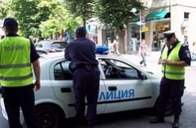 Осъдиха на година затвор шофьор, опитал да прегази полицаи