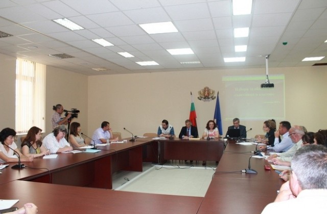 Членове на ЦИК ще отговарят на граждани на Хасково днес