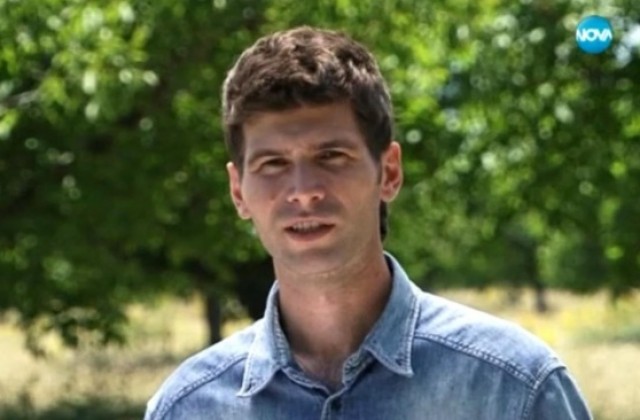 Специалист по право отглежда орехи до връх Шипка