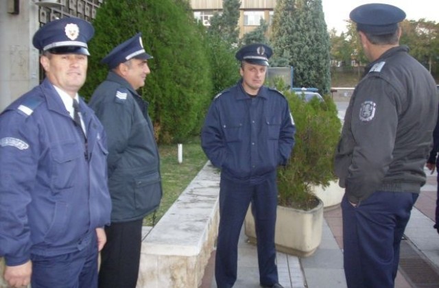 Задигнаха пари, скрити в шевна машина