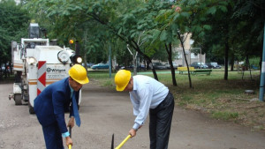Ремонтират паркинг за 100 коли в Северен
