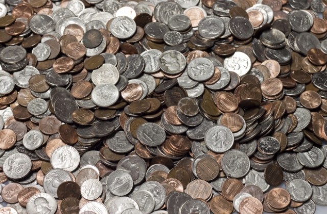 Британски студент плати глоба с 14 000 монети