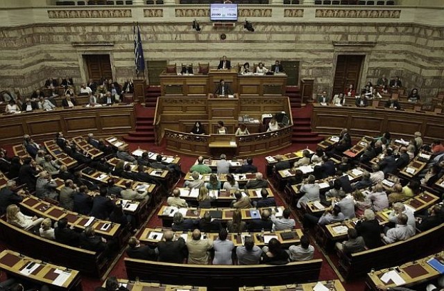 Промени в гръцкото правителство - след приемане на законопроекта с реформите