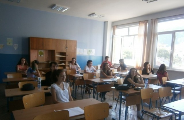 Над 200 000 лева за образование в община „Тунджа”