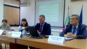 ЦИК оправда Каназирева за билбордовете тя се нахвърли на Тотев