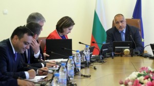 Борисов ще одобрява допълнителни разходи за ведомства само с оставка