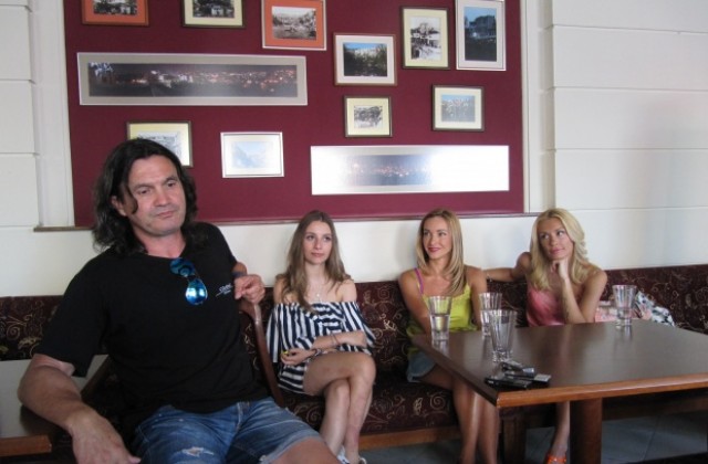 Стотици се включиха в кастинга на X Factor във Велико Търново