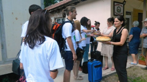Село Харачери отвори врати за своите внуци назаем