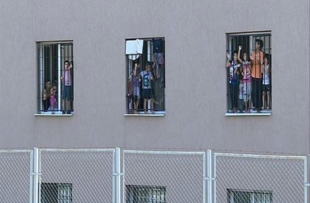 Заловиха 26 бежанци при село Ломница