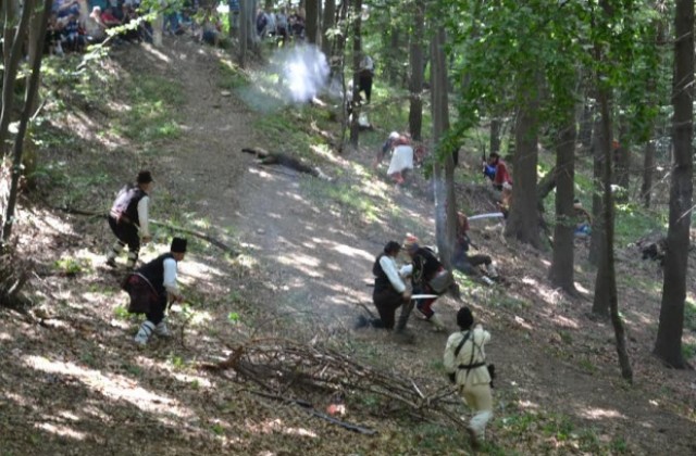 Казанлък почете паметта на Васил Левски и Хаджи Димитър