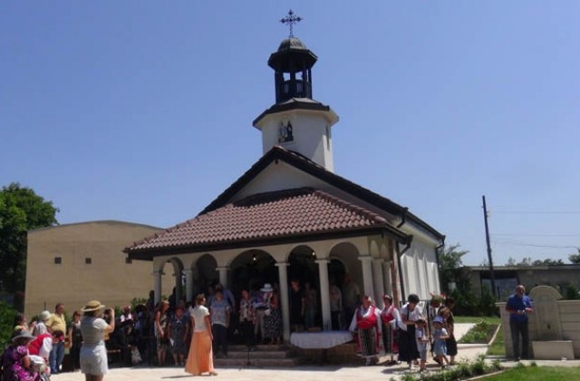 Издигнаха църква в село Соколово