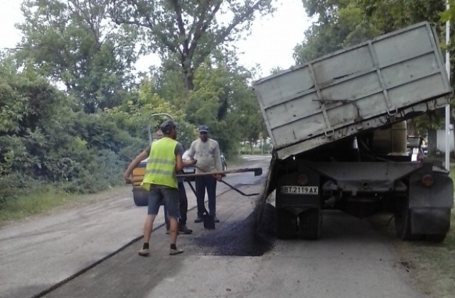 Ремонтират улици и пътища в Община Г. Оряховица