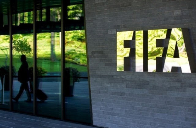 Големият корупционен скандал във ФИФА не стихва