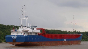 Кораб аварира във Варна спусна котвa върху тръбопровод на ВиК