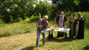 Първа копка на храм в сВойници