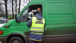 Започват засилени проверки на товарни автомобили и автобуси