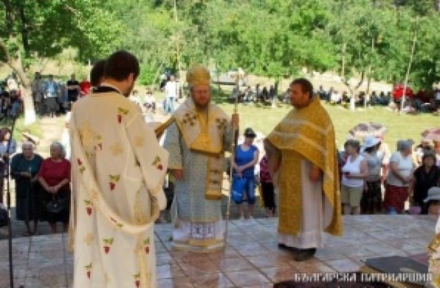 Детски лагери ще се провеждат в манастира край Каран Върбовка