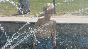 Отново слънчево и горещо