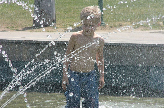 Отново слънчево и горещо