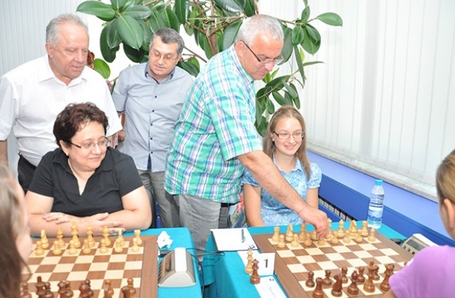 Кметът  на Враца откри турнира по шах „Тракийска принцеса