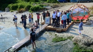 Специална пътека води хората с увреждания до плажа