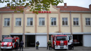 Борим горските пожари със специализирани автомобили