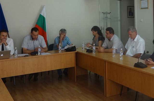 Зам.-министър с насоки за нови здравни центрове