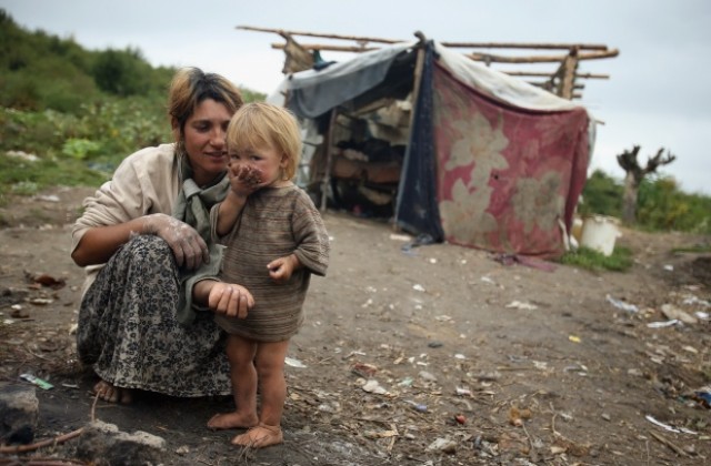 Във Франция разтуриха лагера „Лудост, населен предимно с български роми