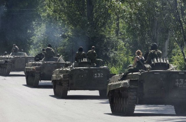 Донецк изтегля оръжията, Киев продължава обстрелите
