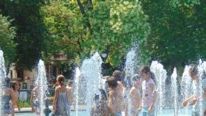 Опасно високи температури в 24 области