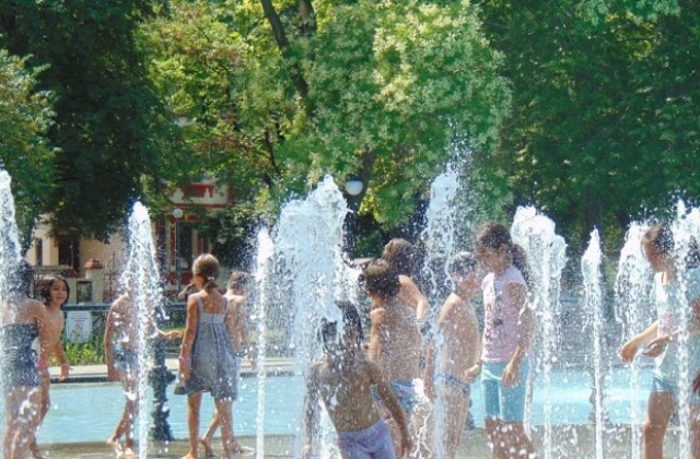 Опасно високи температури в 24 области