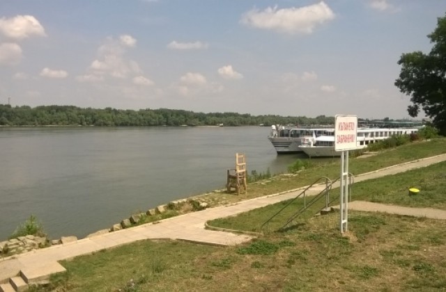 Водолази ще издирват изчезналото в Дунав дете