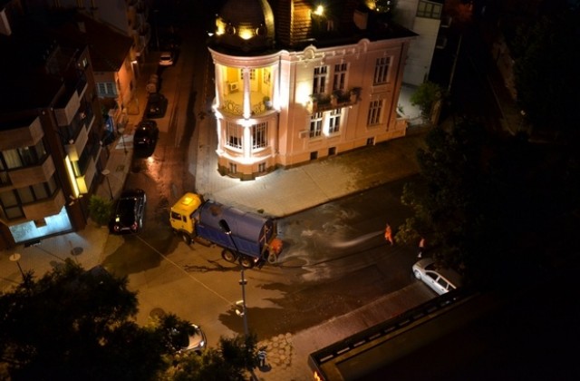 Два месеца  мият улиците на Сливен