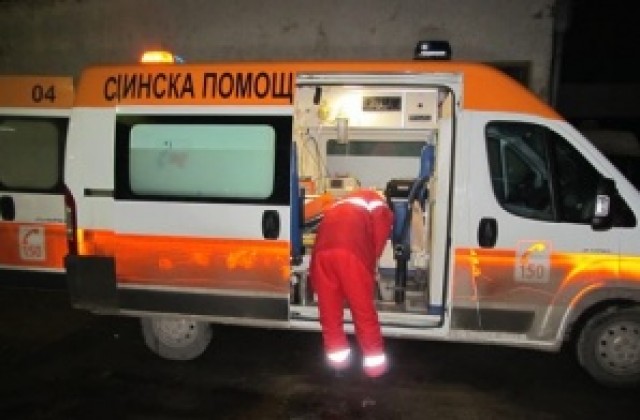 Двама са с опасност за живота след тежки катастрофи край Сарафово