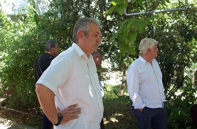 Служители на „Топлофикация Враца: Новата такса ще ни  довърши