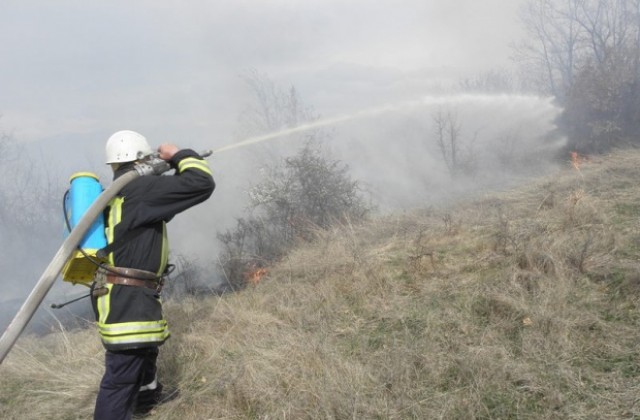 Пожарът в Харманлийско е частично изгасен