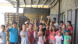 Деца от Златарица разучиха как се произвежда хляб