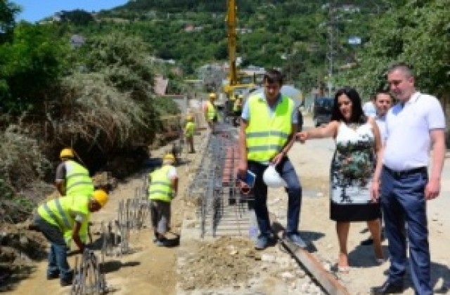 Пътят за Виница готов до края на август