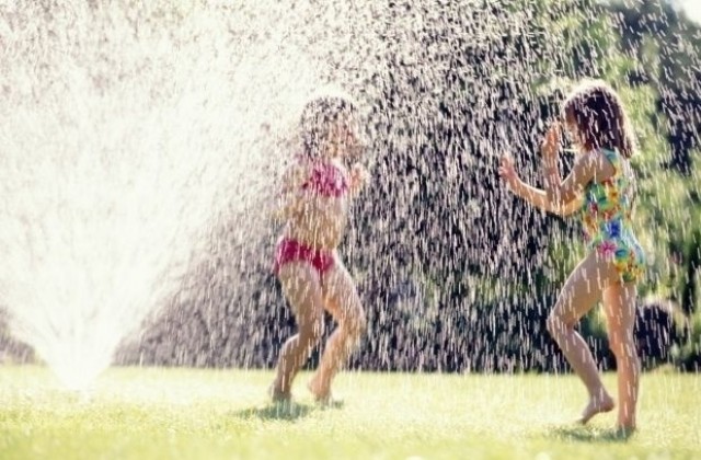 Жълт код за опасни жеги в почти цялата страна