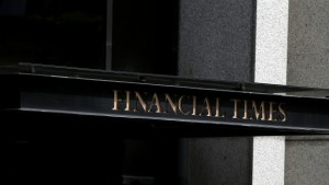 Издателят Пиърсън преговаря да продаде и Икономист