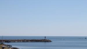 Управляван от варненски пилот хеликоптер се разби в морето край