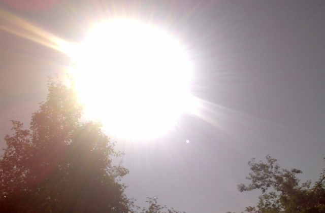 Топла вълна залива страна