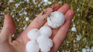 И работещите в Изпълнителна агенция Борба с градушките готови за