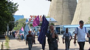 Протест блокира Дунав мост СНИМКИ