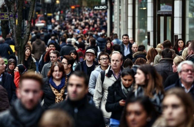 Близо 8300 души са намерили работа чрез трудовите борси