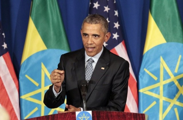 Президентът Обама разгледа скелета на „Люси” в Етиопия