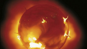 Възможен ли е челен сблъсък на масивна комета със Слънцето