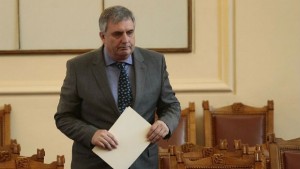 Парламентът гласува окончателно пенсионната реформа на Калфин